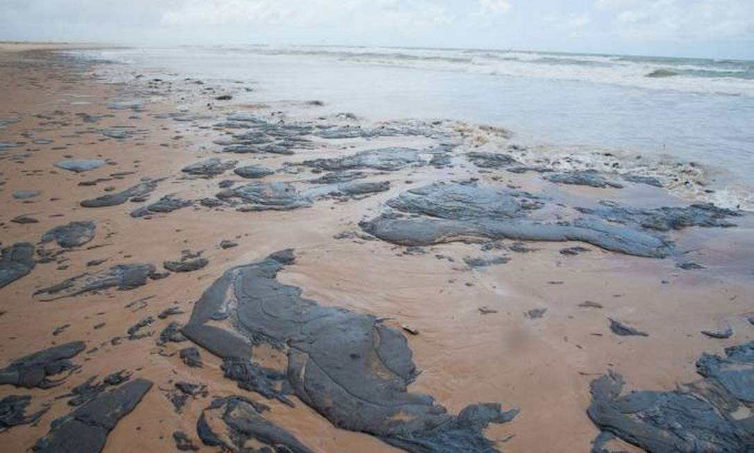O derramamento de petróleo no Nordeste e seus problemas